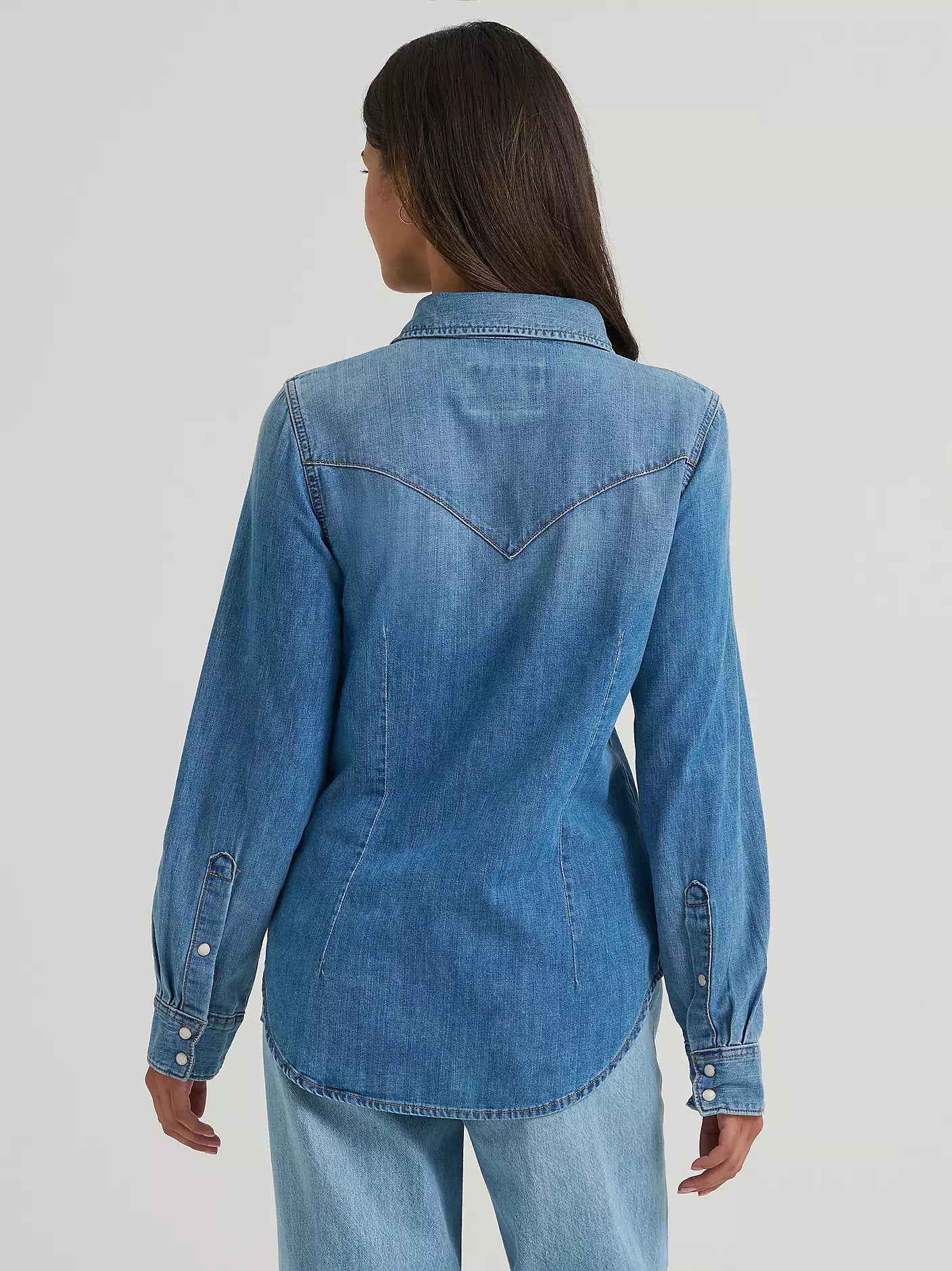 Wrangler Women's Vintage-Fit Denim Western Snap Shirt