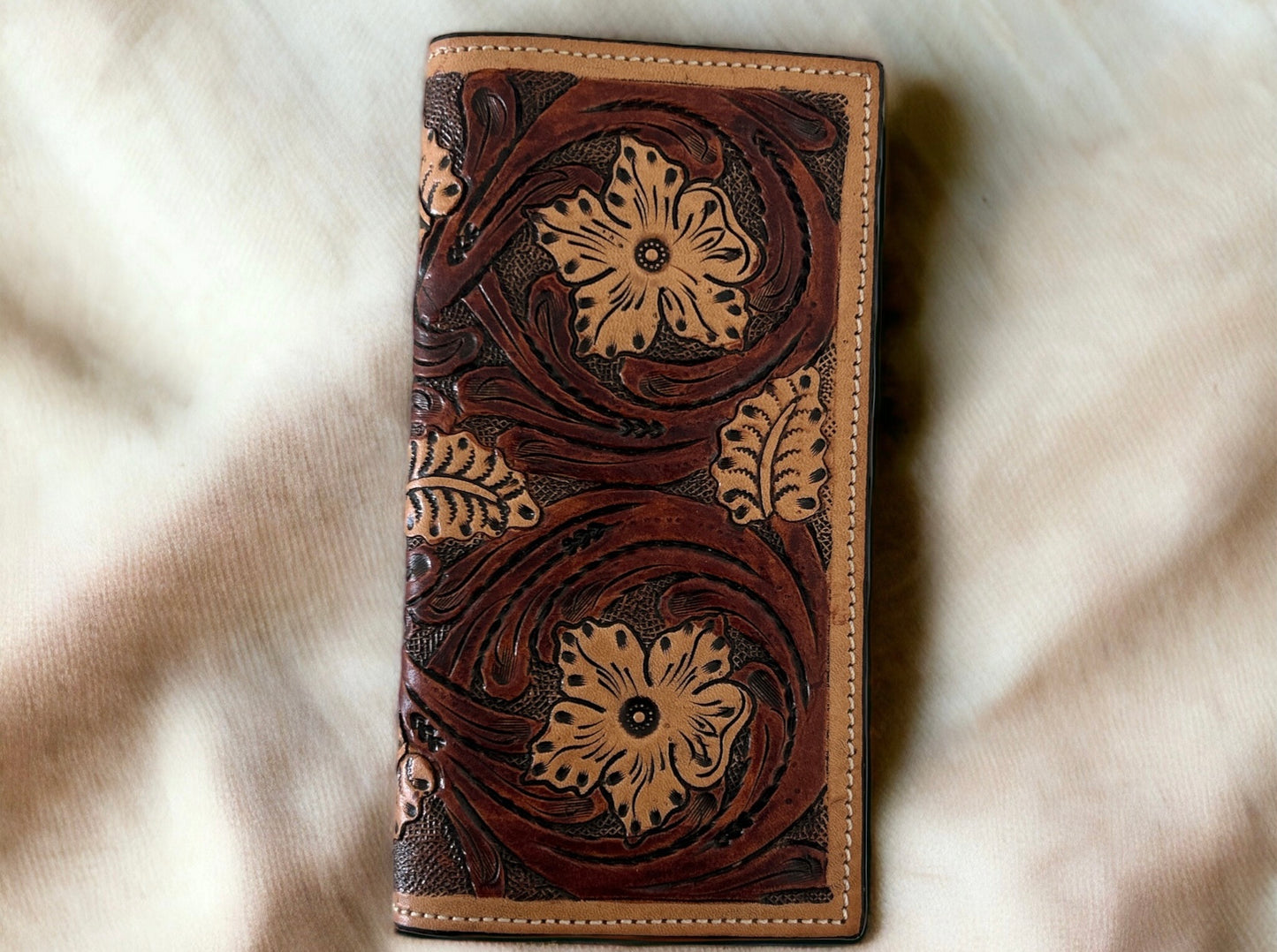 LEAVES AND FLOWERS TOOLED RODEO WALLET
