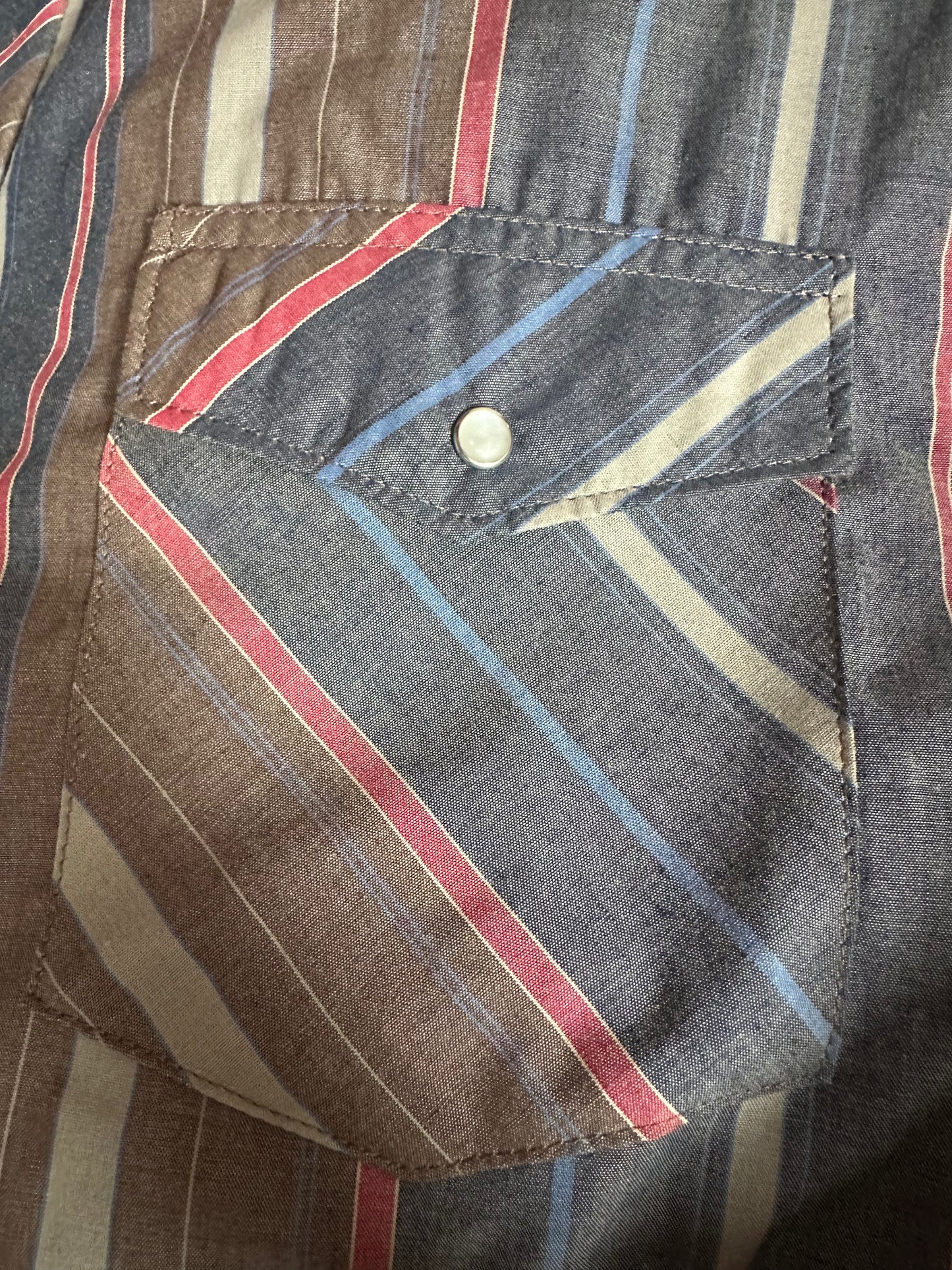 WRANGLER MEN'S WASH N WEAR SHORT SLEEVE BUTTON UP