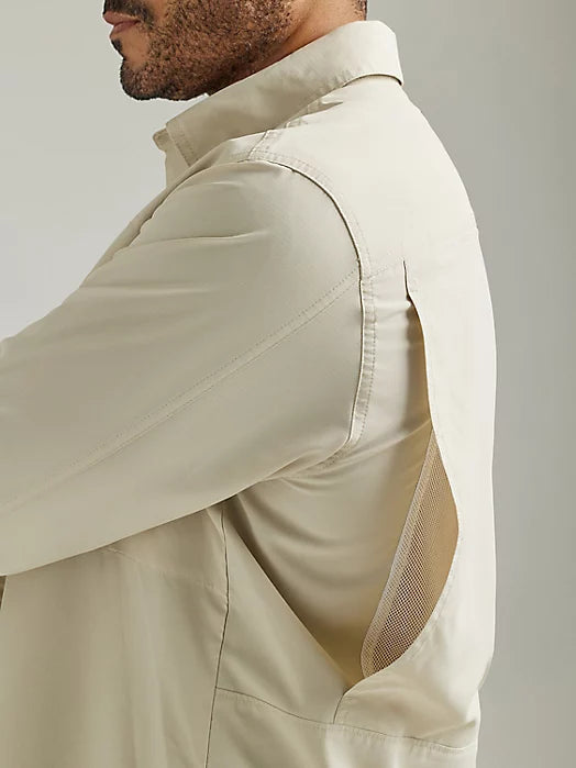 WRANGLER PERFORMANCE BUTTON FRONT LONG SLEEVE SOLID SHIRT IN OVERCAST