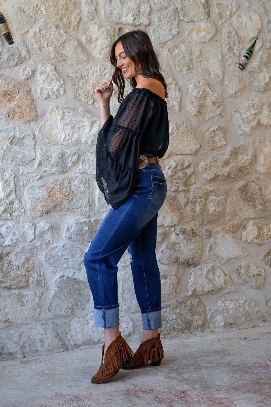 DARK WASH DISTRESSED BOYFRIEND JEANS