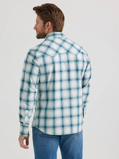 Wrangler Retro Teal Blur Long Sleeve Sawtooth Snap Pocket Shirt