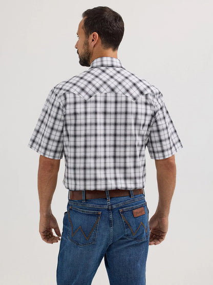 Wrangler Retro Orca Short Sleeve Sawtooth Pocket Western Snap Shirt