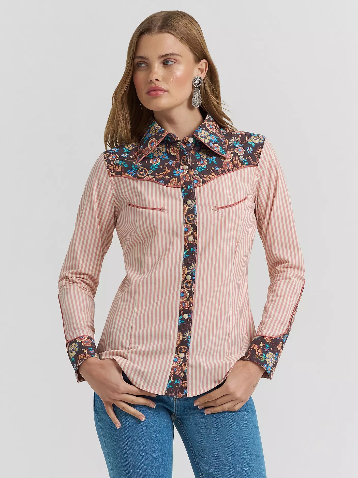 Lainey Wilson x Wrangler Prairie Print Western Snap Shirt