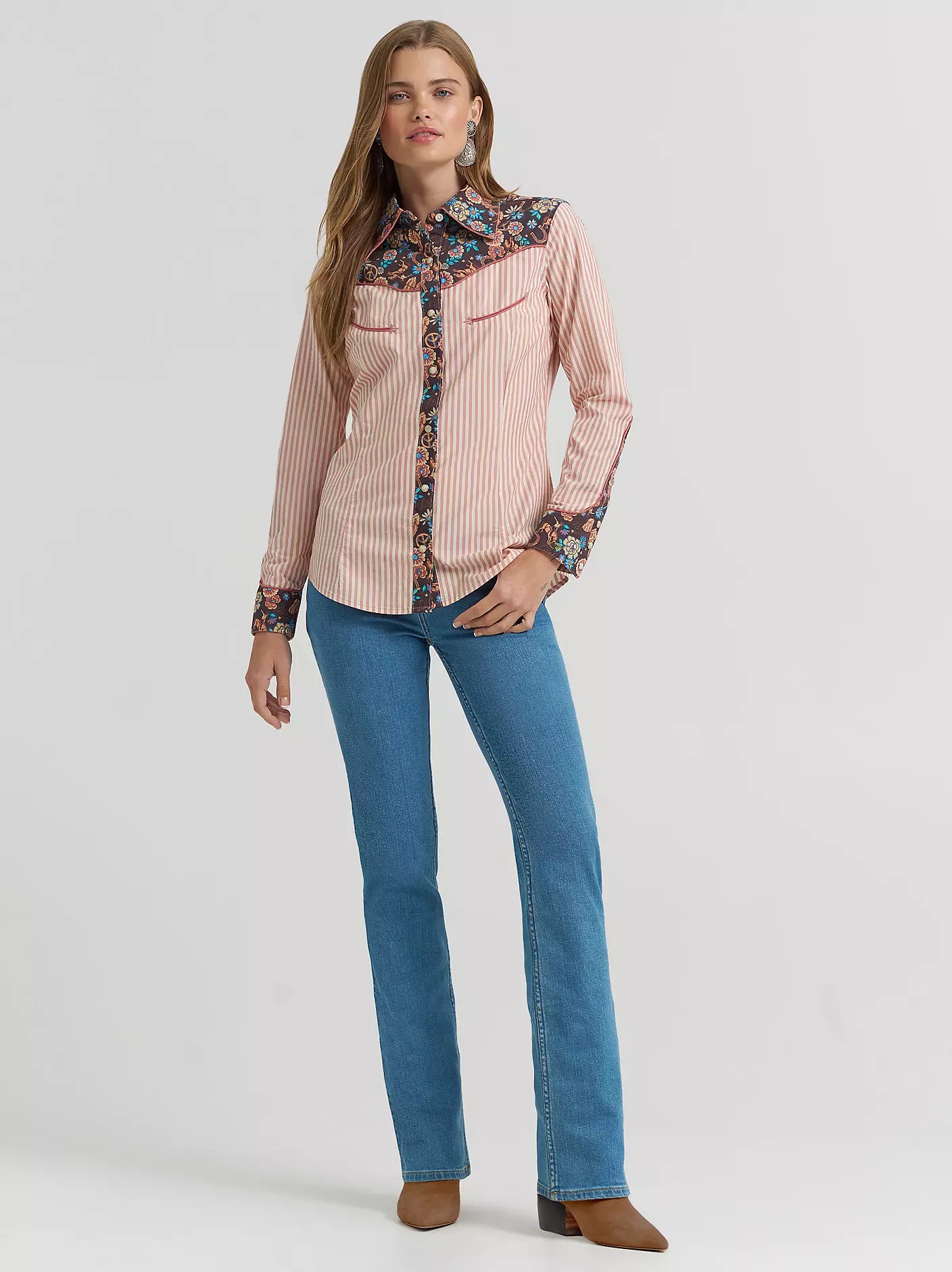 Lainey Wilson x Wrangler Prairie Print Western Snap Shirt