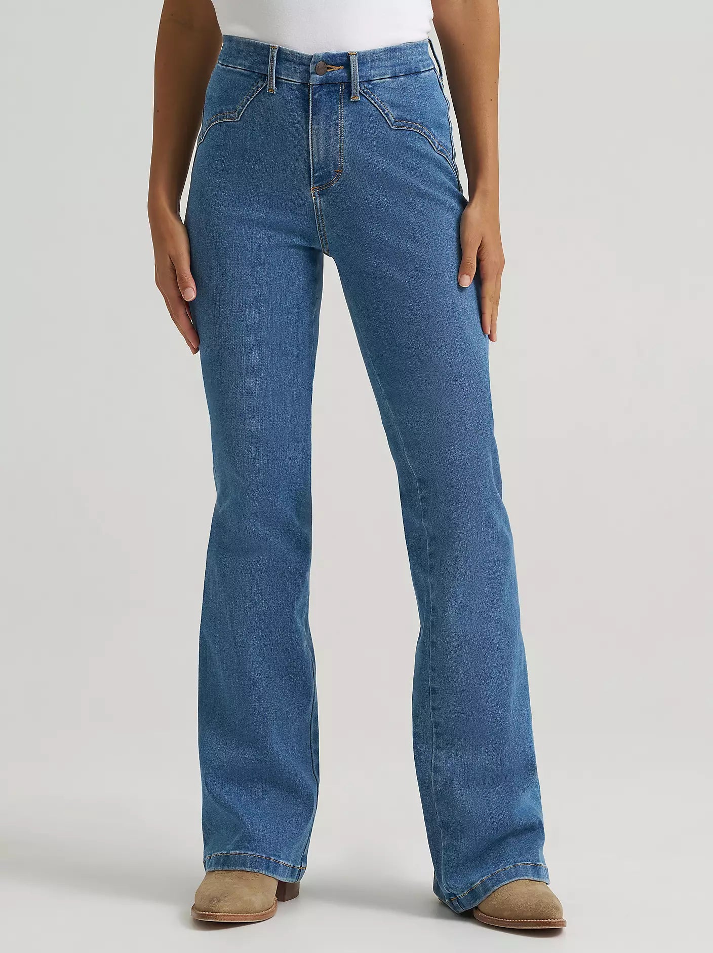 Wrangler BESPOKE High Rise Fashion Flare Jean