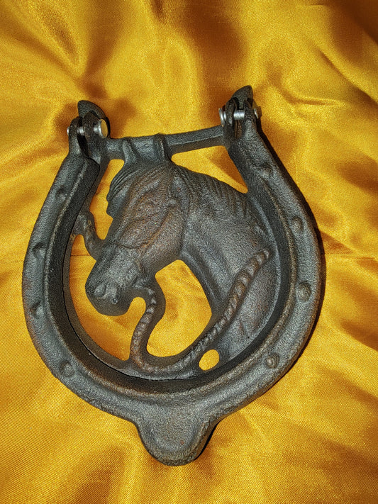 HORSESHOE DOOR KNOCKER (CAST METAL)