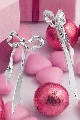 Metal Ribbon Stud Earring