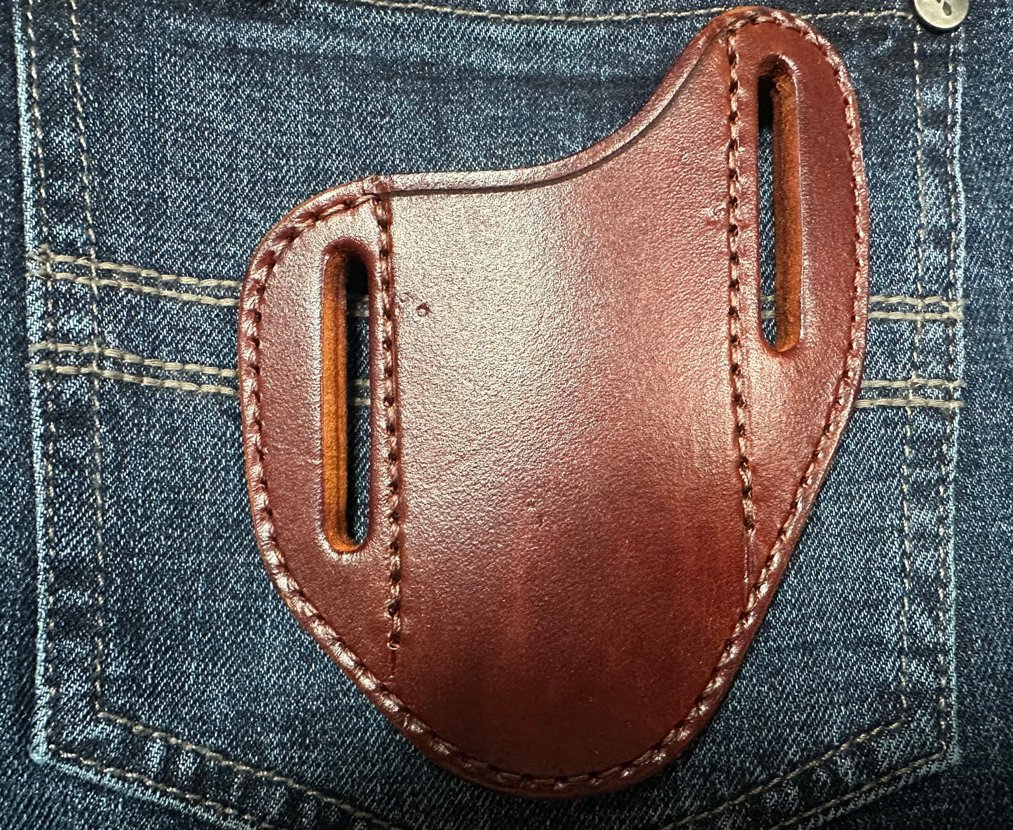 LEATHER SMILE PANCAKE KNIFE SHEATH