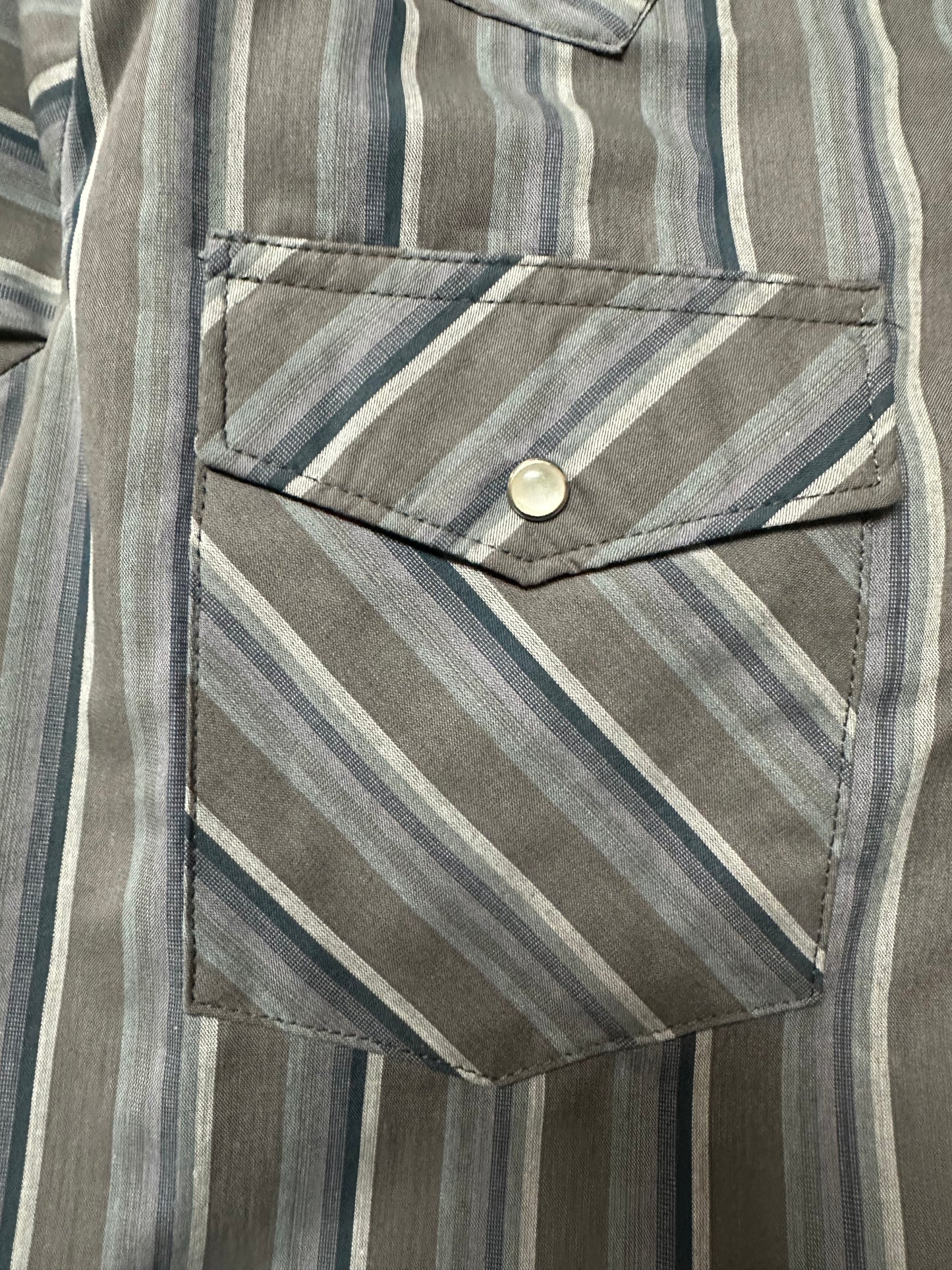 WRANGLER MEN'S WASH N WEAR SHORT SLEEVE BUTTON UP