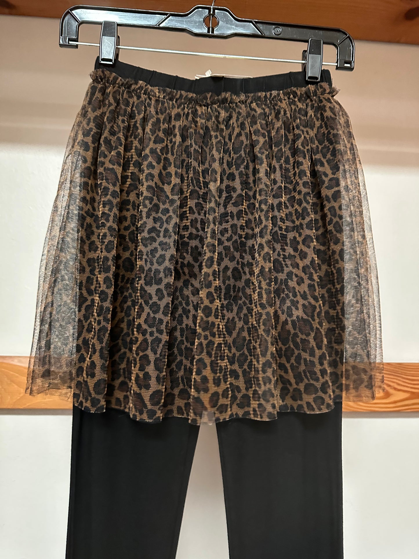 LEOPARD SKIRT WITH BLACK LEGGINGS