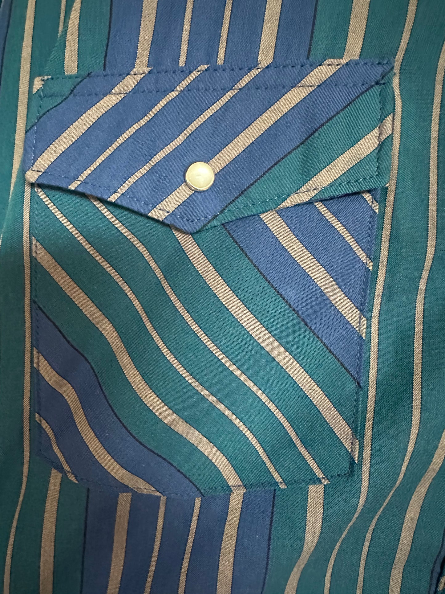 Wrangler Men's Wash N Wear Short Sleeve Snap Shirt