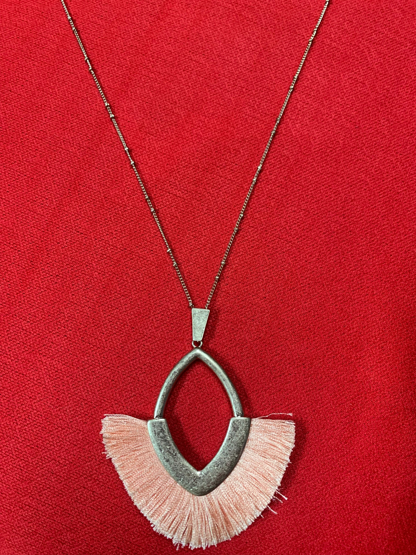 GOLD TEARDROP FRINGE NECKLACE