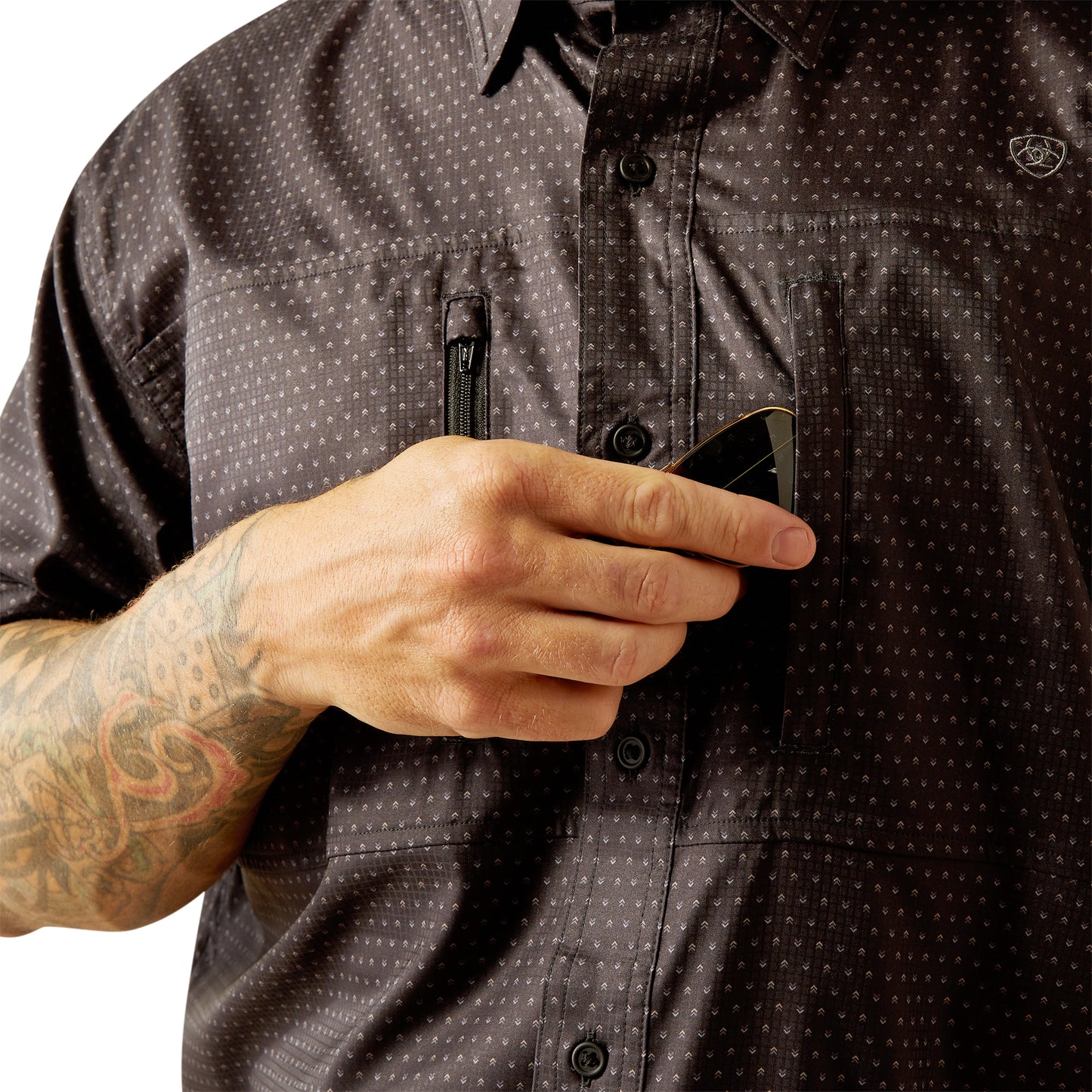 ARIAT VENTTEK BLACK SHORT SLEEVE SHIRT
