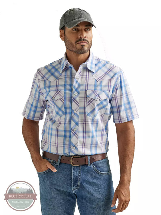 WRANGLER 20X COMPETITION ADVANCED COMFORT SHORT SLEEVE WESTERN SNAP SHIRT IN PURPLE PLAID