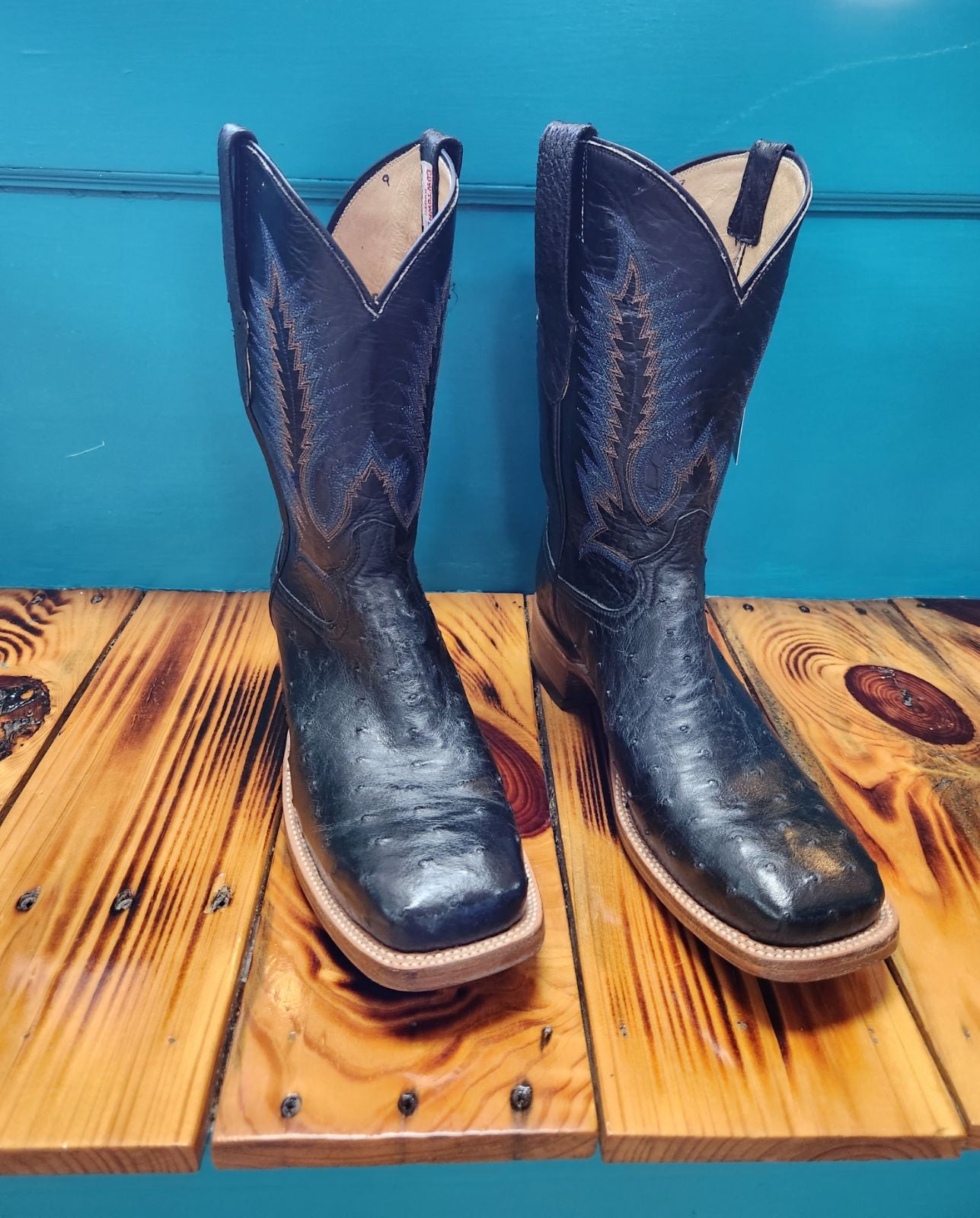 COWTOWN BLACK FULL QUILL OSTRICH BOOT