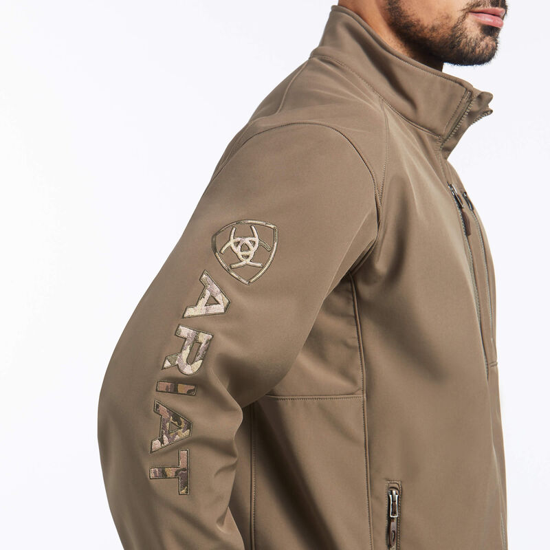 Ariat camo deals jacket