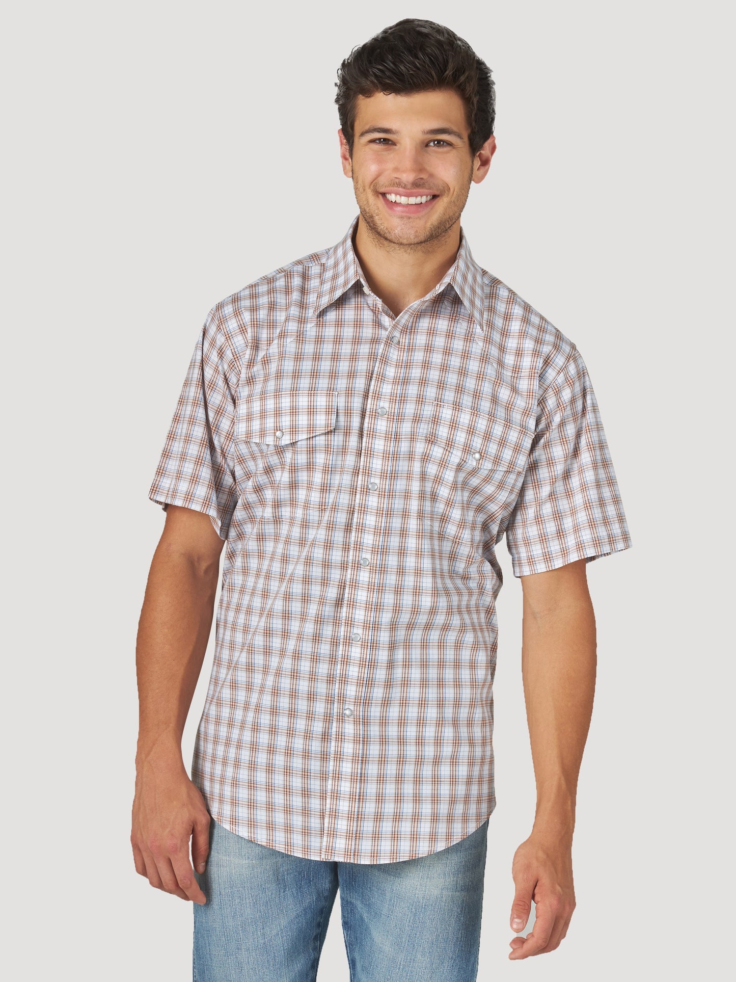 WRANGLER BROWN PLAID WRINKLE RESIST SHORT SLEEVE SHIRT