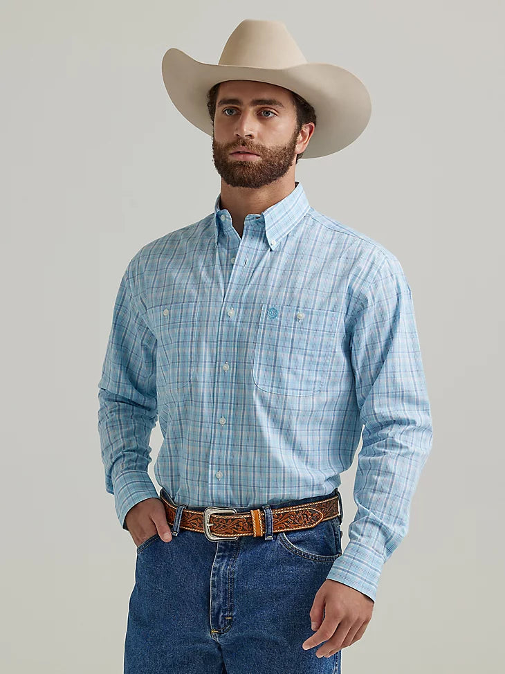 WRANGLER GEORGE STRAIT LONG SLEEVE TWO POCKET BUTTON DOWN PRINT SHIRT IN BABY BLUE