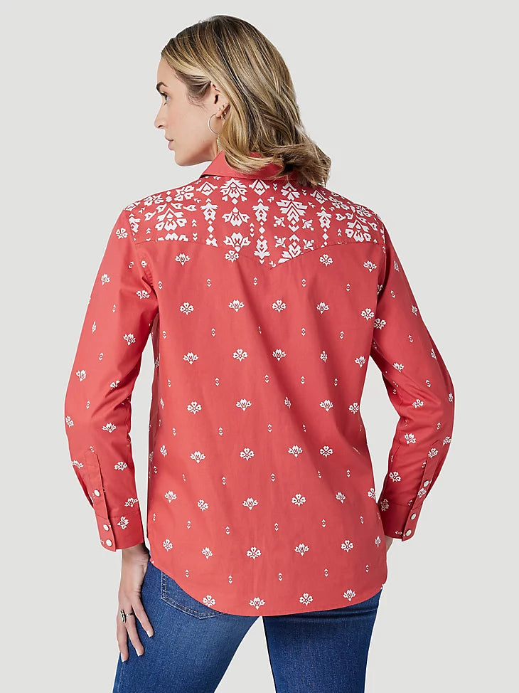 WRANGLER WOMEN'S  RED RETRO AMERICANA BANDANA WESTERN SNAP SHIRT