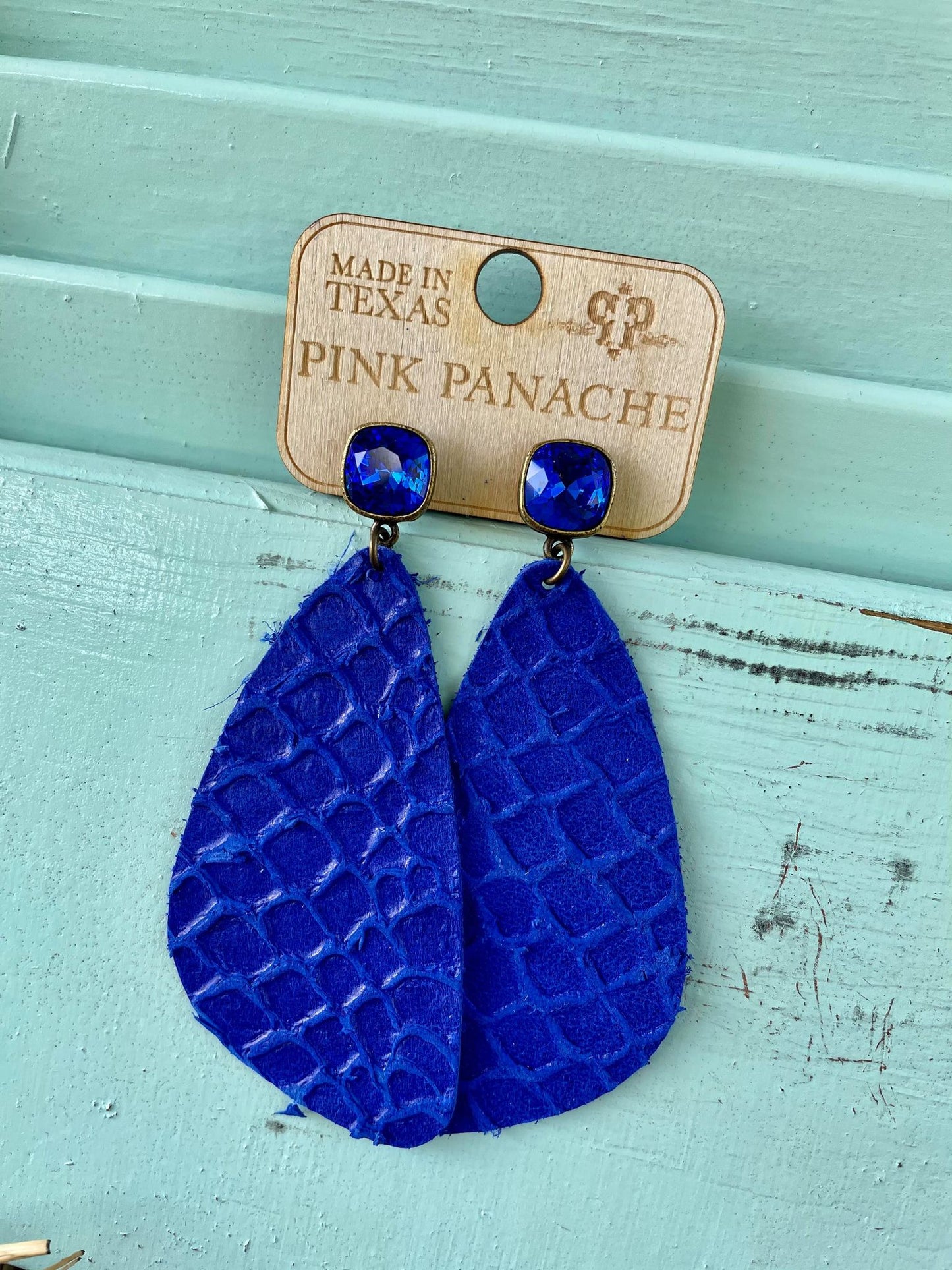 PINK PANACHE MAJESTIC BLUE TRIANGLE