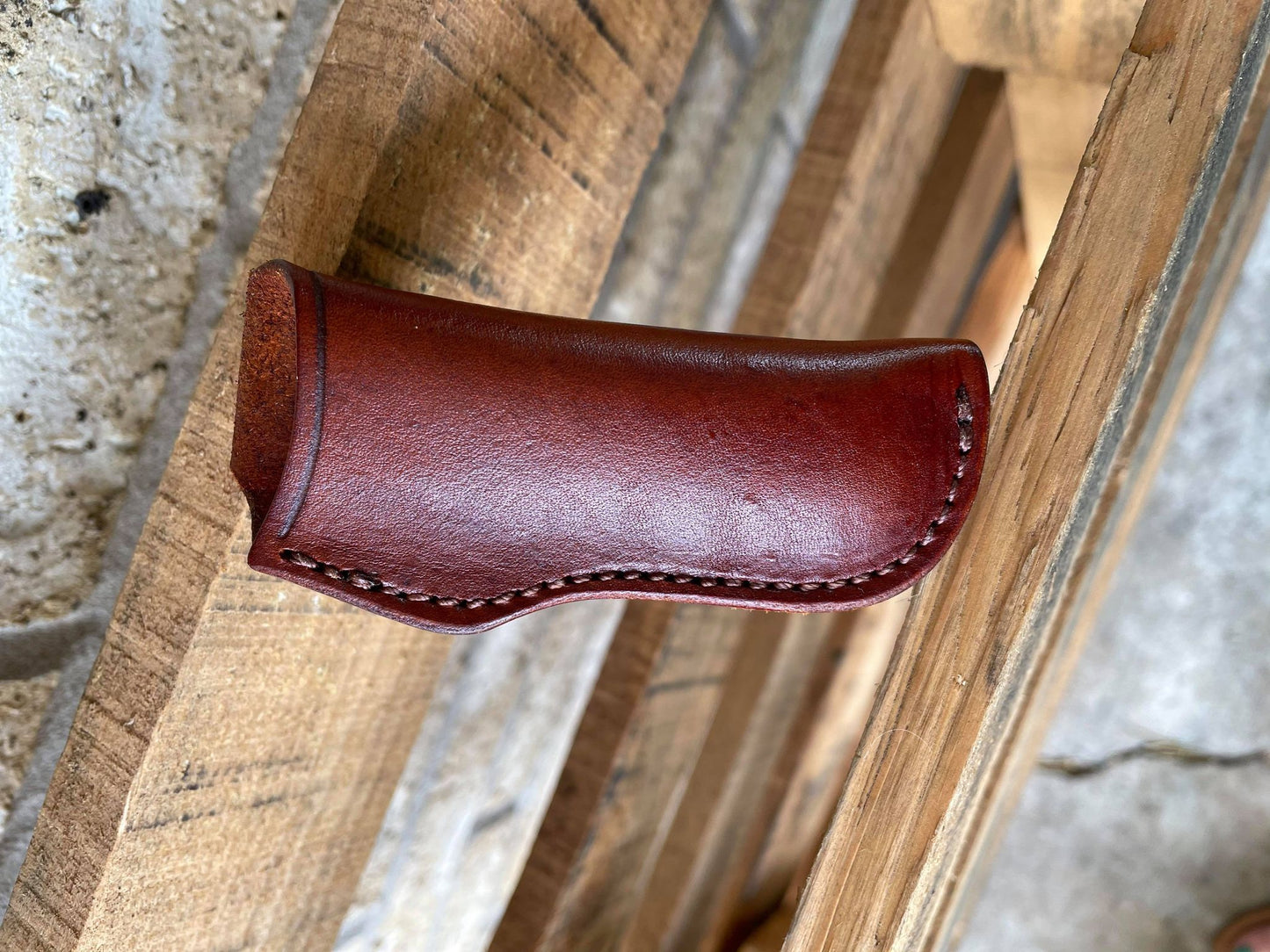 SMOOTH LEATHER BACK LOOP KNIFE SHEATH