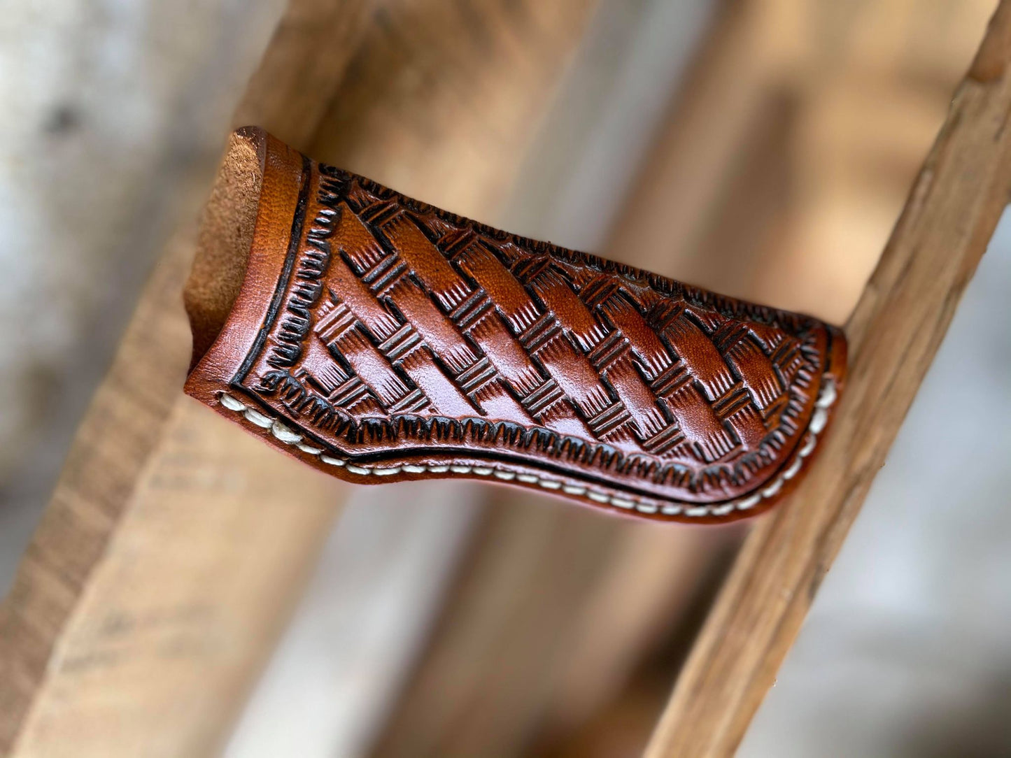 BASKETWEAVE BACK LOOP KNIFE SHEATH
