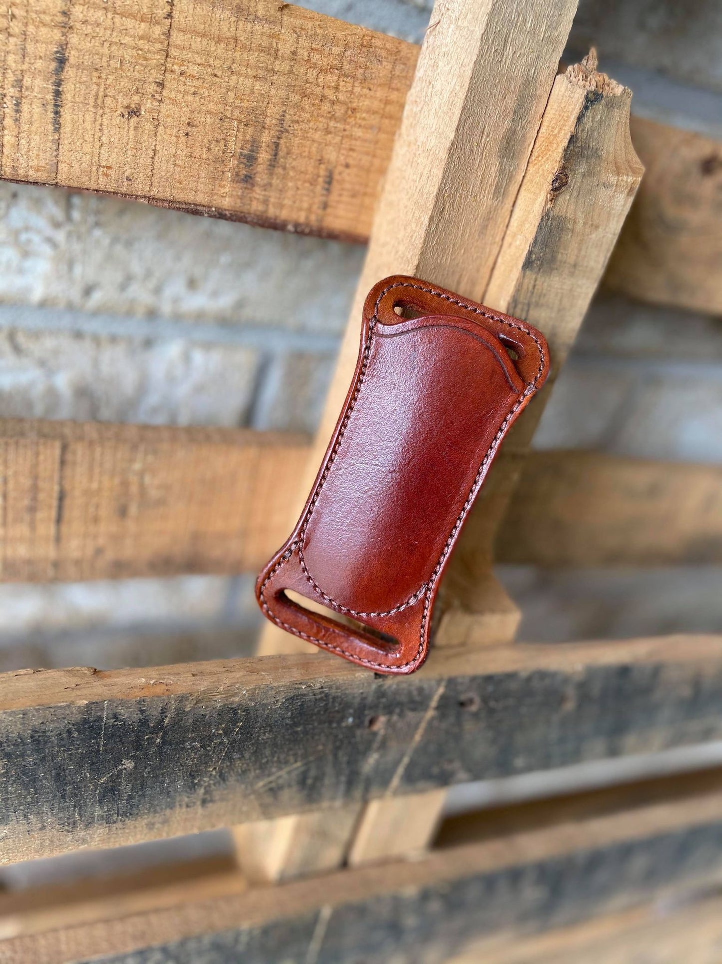 SMOOTH LEATHER SIDEWAYS KNIFE SHEATH