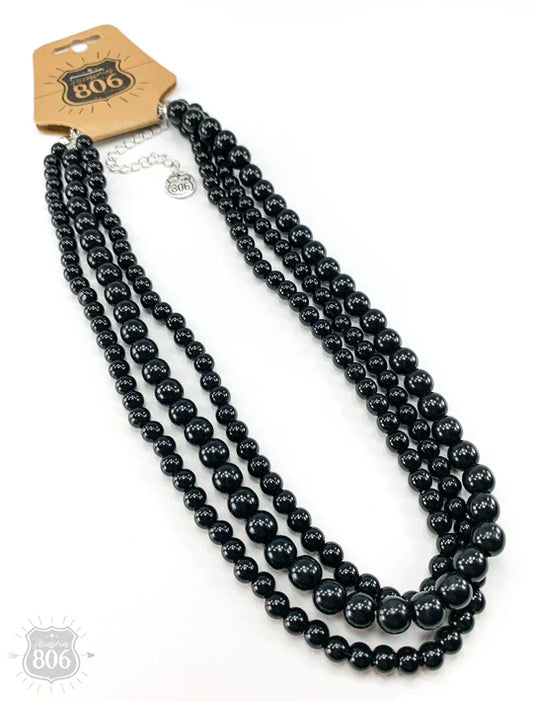 SHORT 3-STRAND BEAD NECKLACE