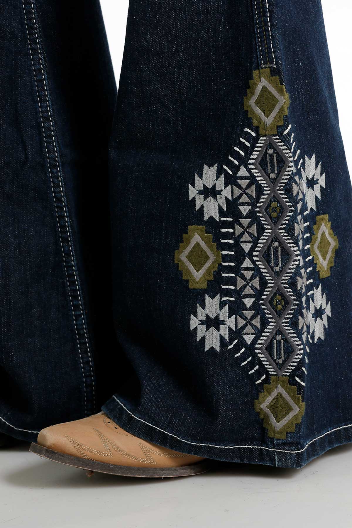 CRUEL HOWDY YALL HANNAH MODERATE RISE SLIM FLARE JEAN