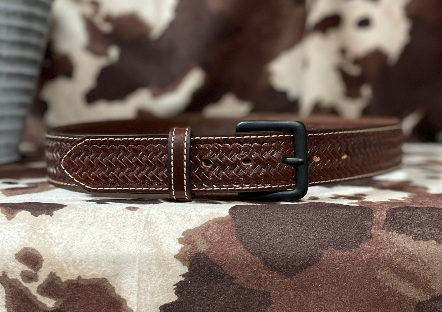 BROWN BRAIDED LEATHER BELT WITH BLACK BUCKLE