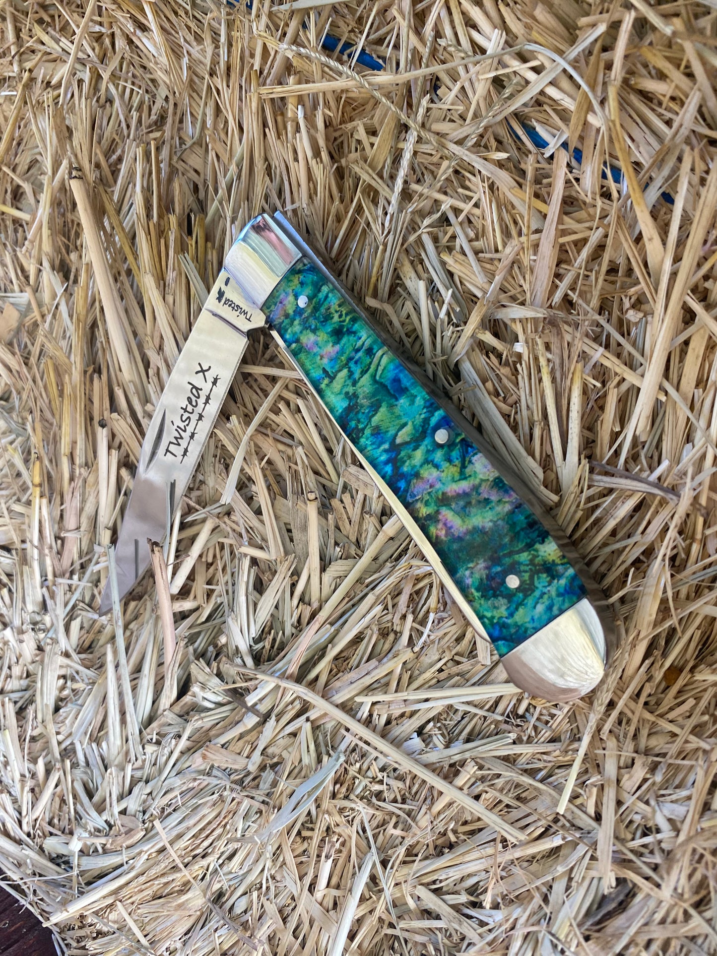 Twisted X Double Blade Abalone Handle Knife