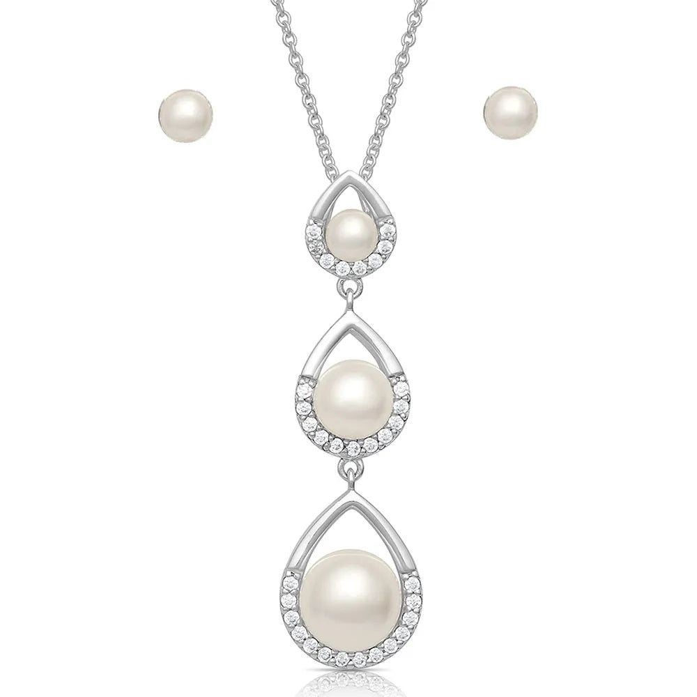 Perfect Pearl Teardrop Jewelry Set