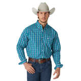 Wrangler Men's Green/Blue Plaid Classics Long Sleeve Shirt