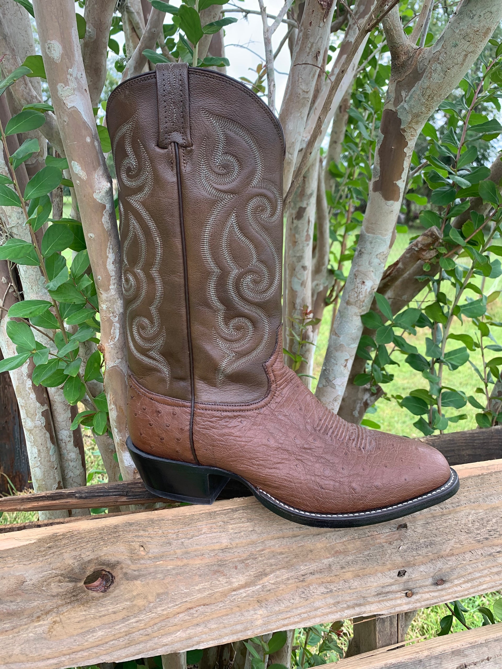 TONY LAMA MEN'S CHOCOLATE SMOOTH QUILL OSTRICH ROUND TOE COWBOY BOOT