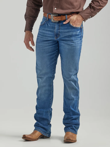 WRANGLER MEN'S RETRO SLIM FIT BOOTCUT JEAN IN TIMBER