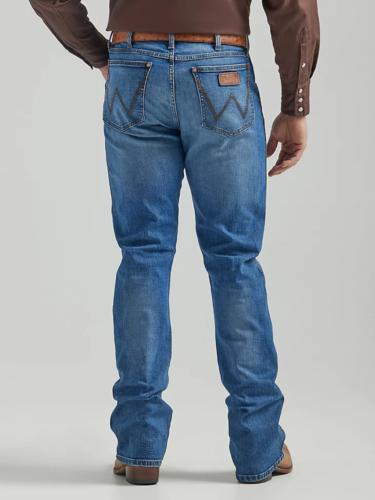 WRANGLER MEN'S RETRO SLIM FIT BOOTCUT JEAN IN TIMBER